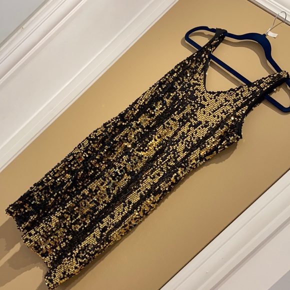 Olivia Matthews Dresses & Skirts - Olivia Matthews Sequin Dress